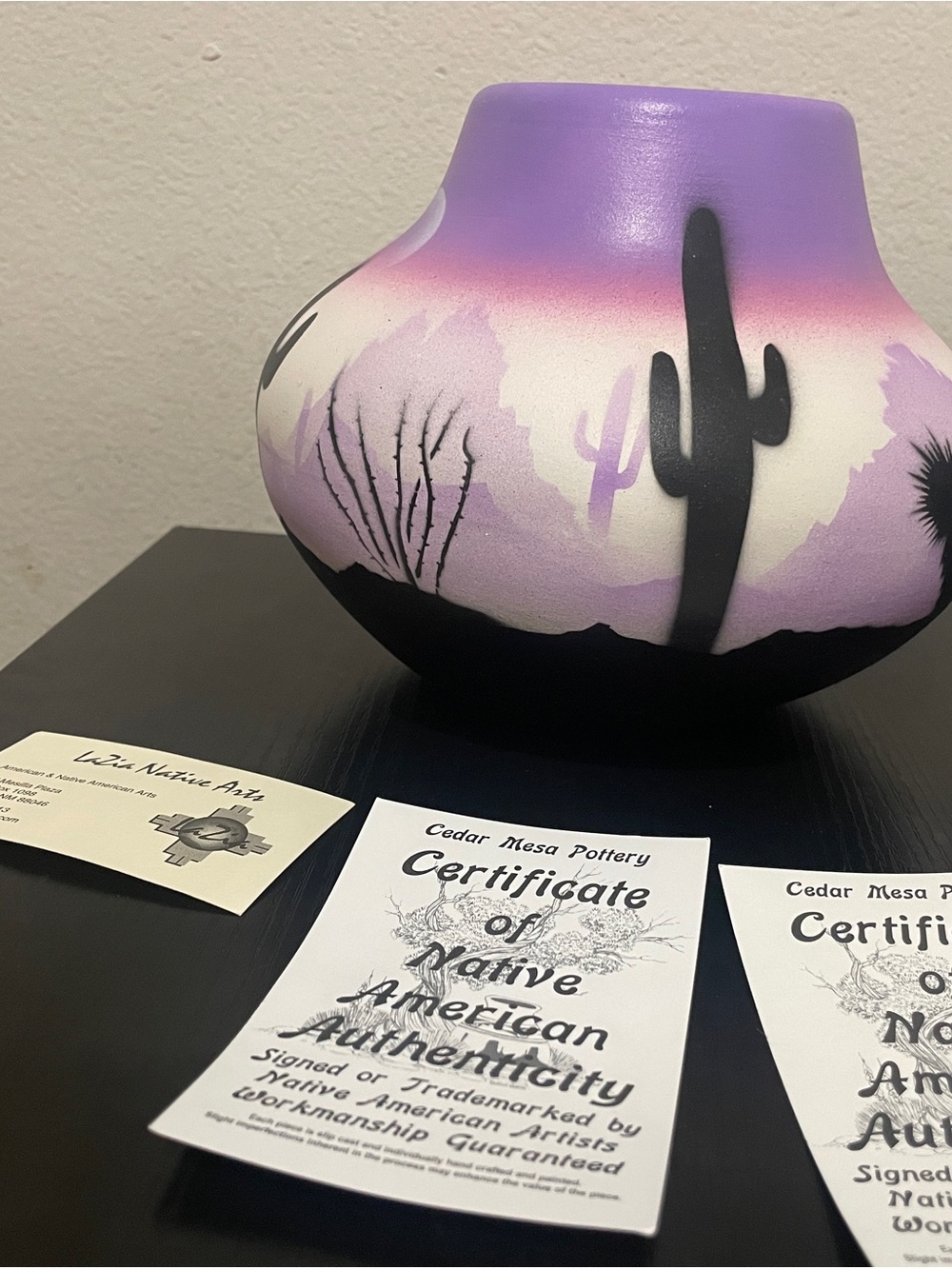 Beautiful Handmade Native American Pot - Picture 2 of 10